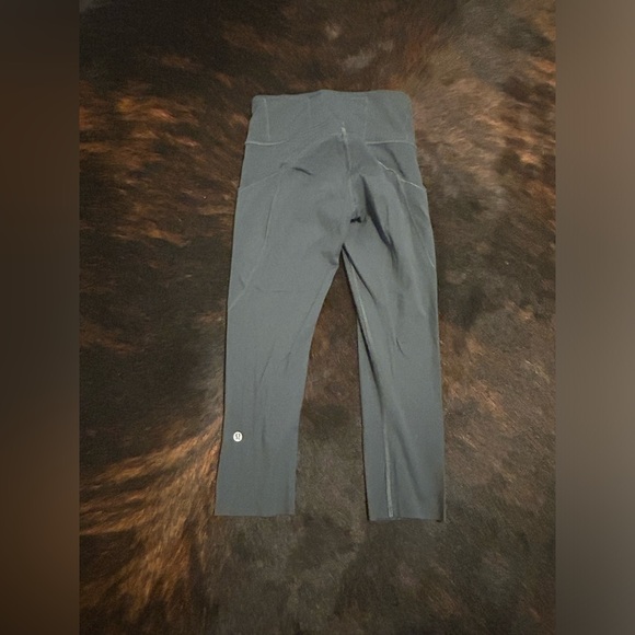 Lululemon capri length - Picture 2 of 2